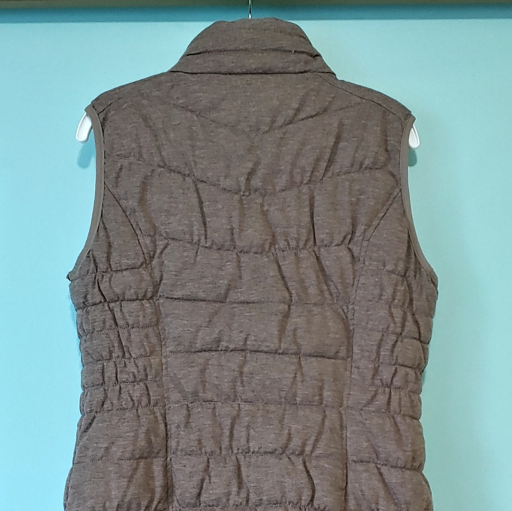 Versona Be Boundless Quilted Winter Brown Vest - Picture 5 of 8